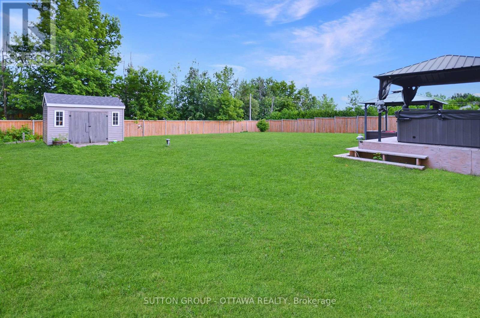 588 RUSSELL ROAD - 2