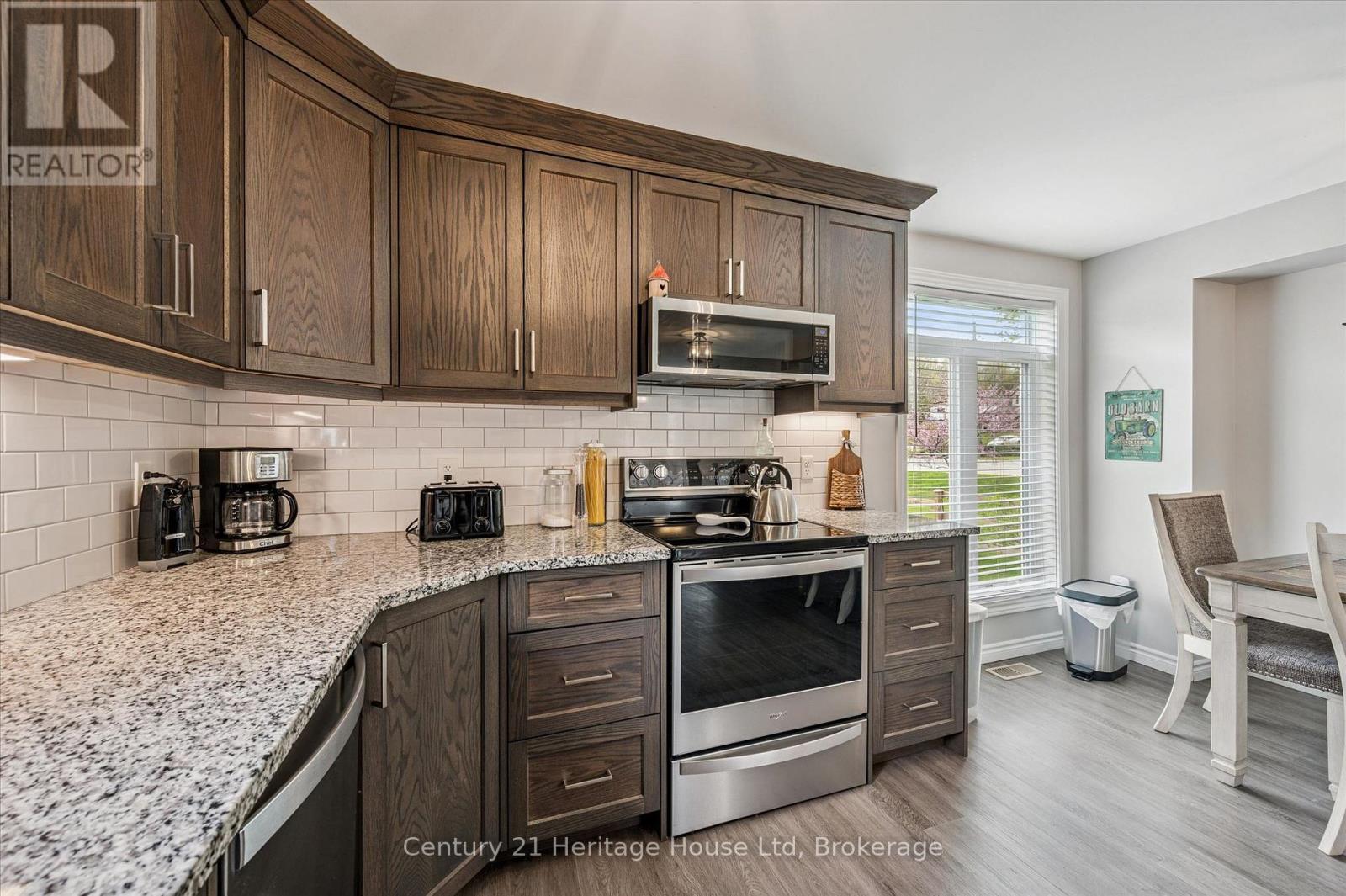 584077 BEACHVILLE ROAD - 17
