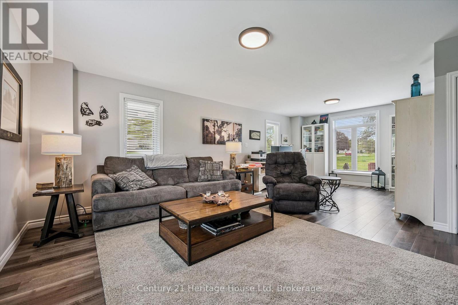 584077 BEACHVILLE ROAD - 19