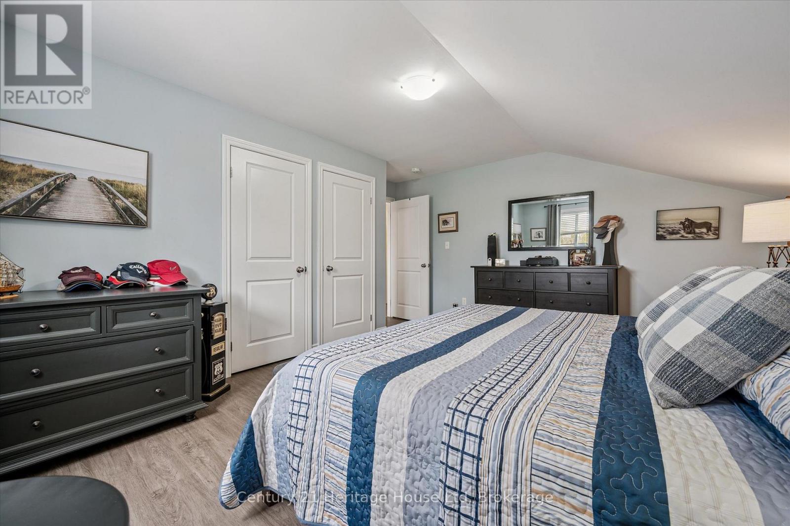 584077 BEACHVILLE ROAD - 31