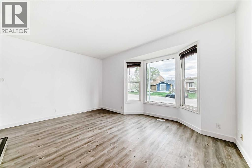 323 Falwood Way NE - 13