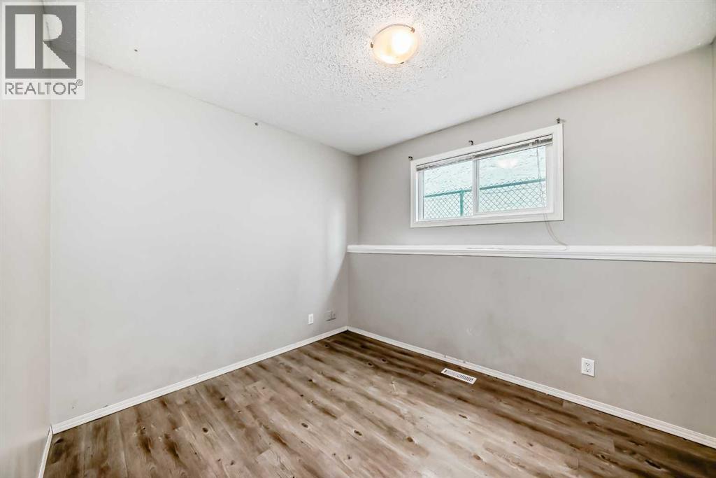 323 Falwood Way NE - 20