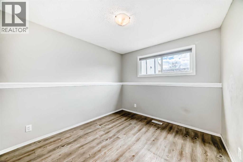 323 Falwood Way NE - 22