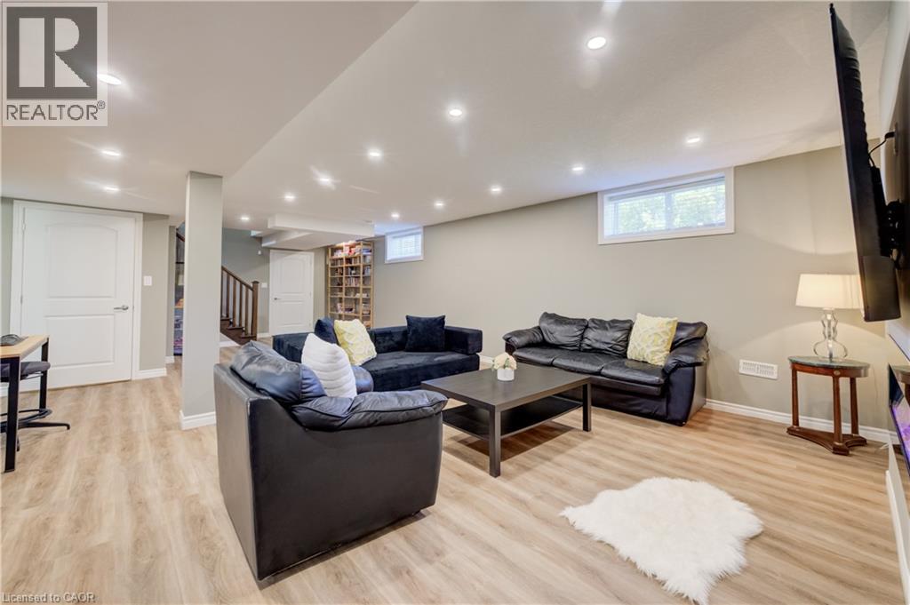 683 PELHAM Street - Image 36