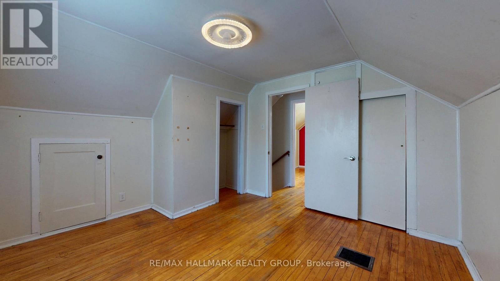 36 HASTINGS DRIVE - 23