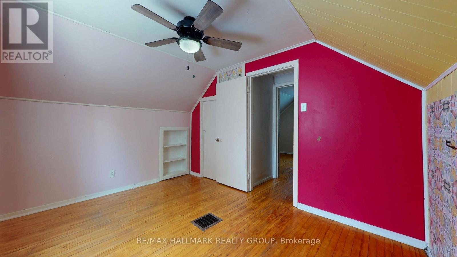 36 HASTINGS DRIVE - 25