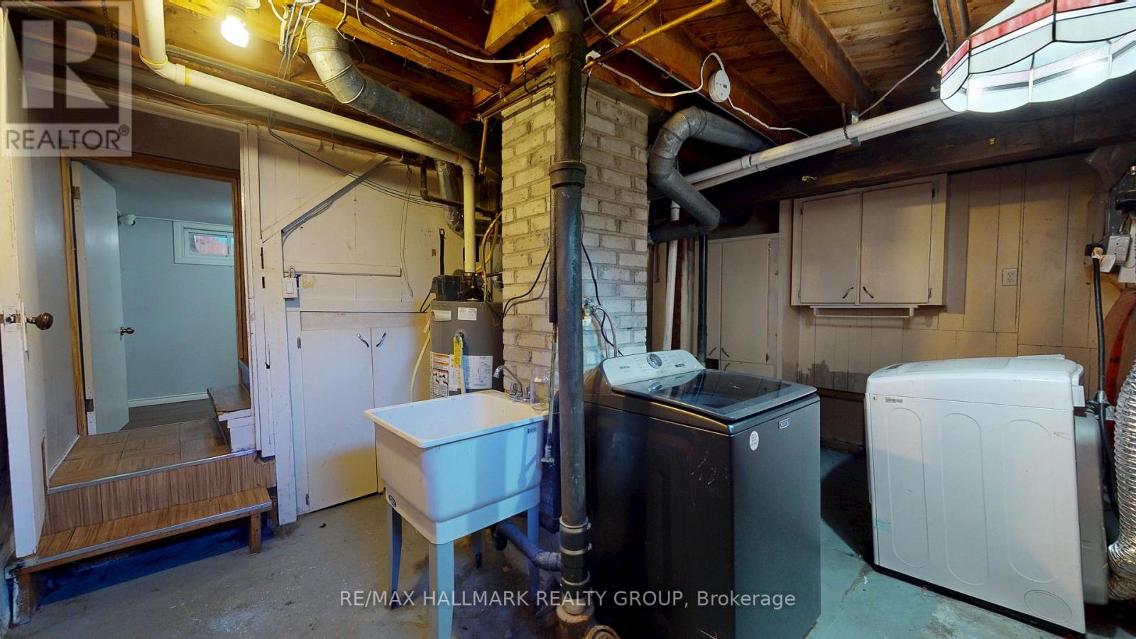 36 HASTINGS DRIVE - 29