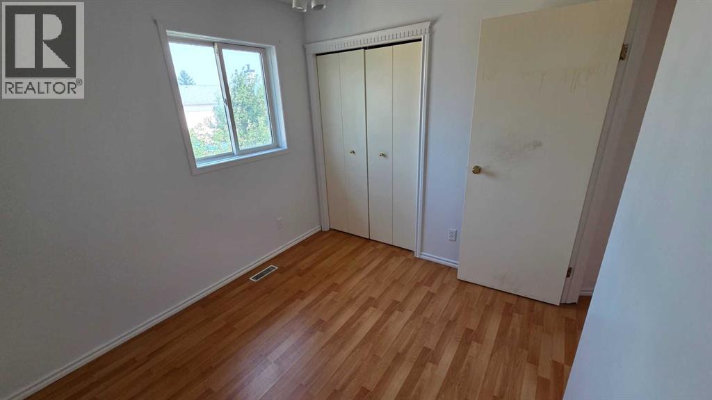 155 Applefield Close SE - 13