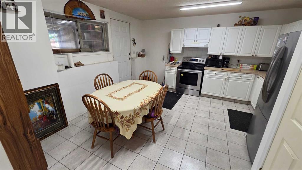 155 Applefield Close SE - 17
