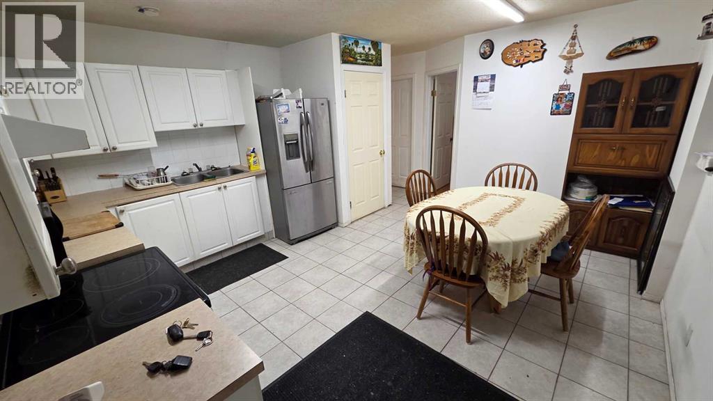 155 Applefield Close SE - 19