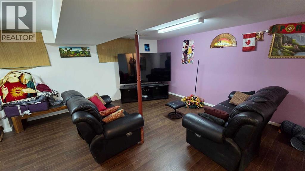 155 Applefield Close SE - 23