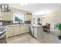 9 Amber Place thumbnail 10