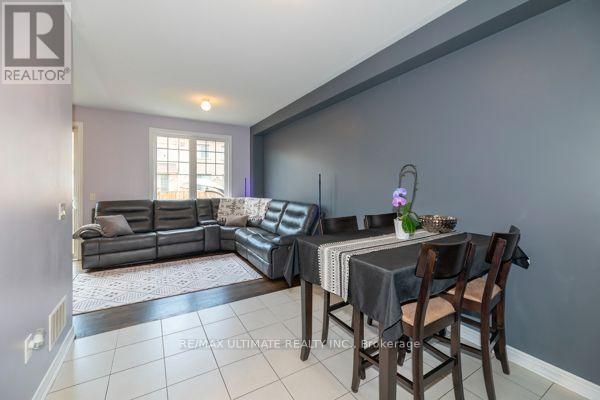 31 DAVENFIELD CIRCLE - 7
