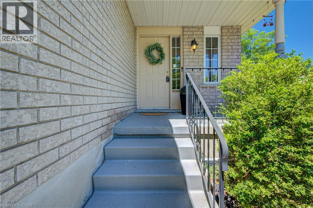 323 HIDDEN CREEK Drive — photo 2