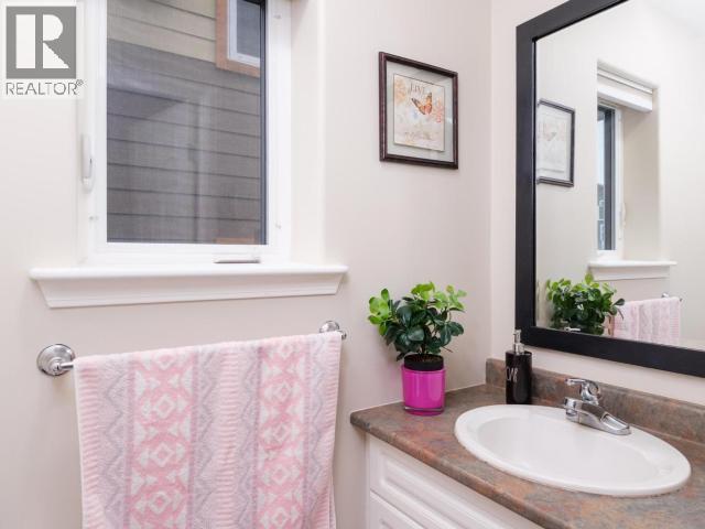 32-19 WANN ROAD - 10