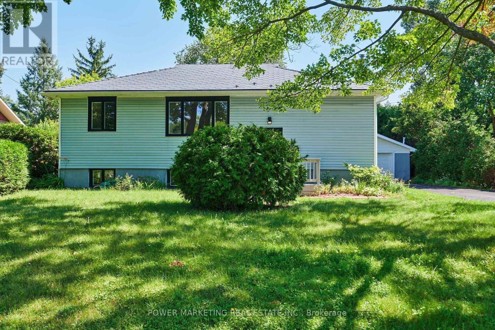 35 TAUVETTE STREET - 3