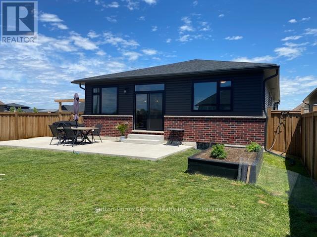 414 MARY ROSE AVENUE - 39