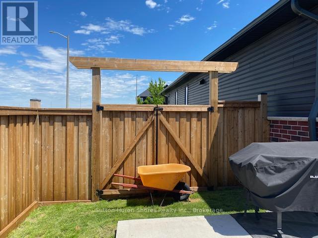 414 MARY ROSE AVENUE - Image 37