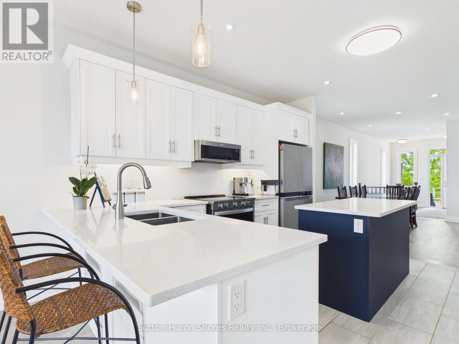 414 MARY ROSE AVENUE - 7