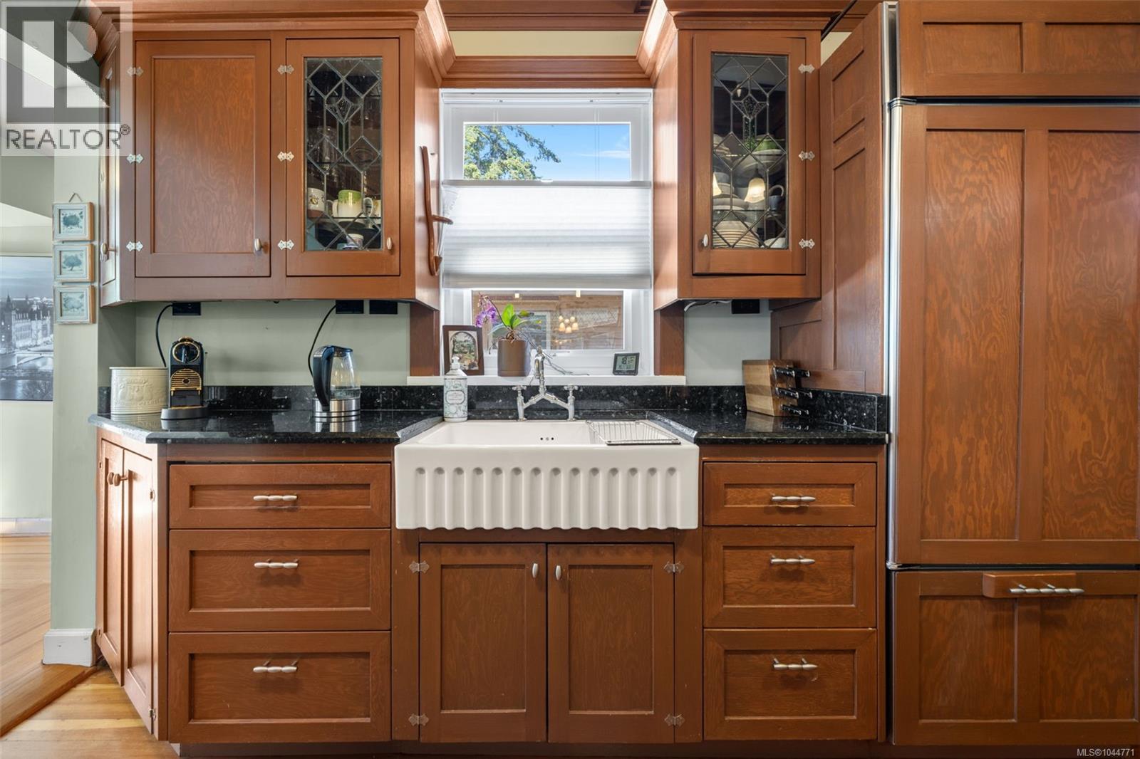 1271 McKenzie St - 12