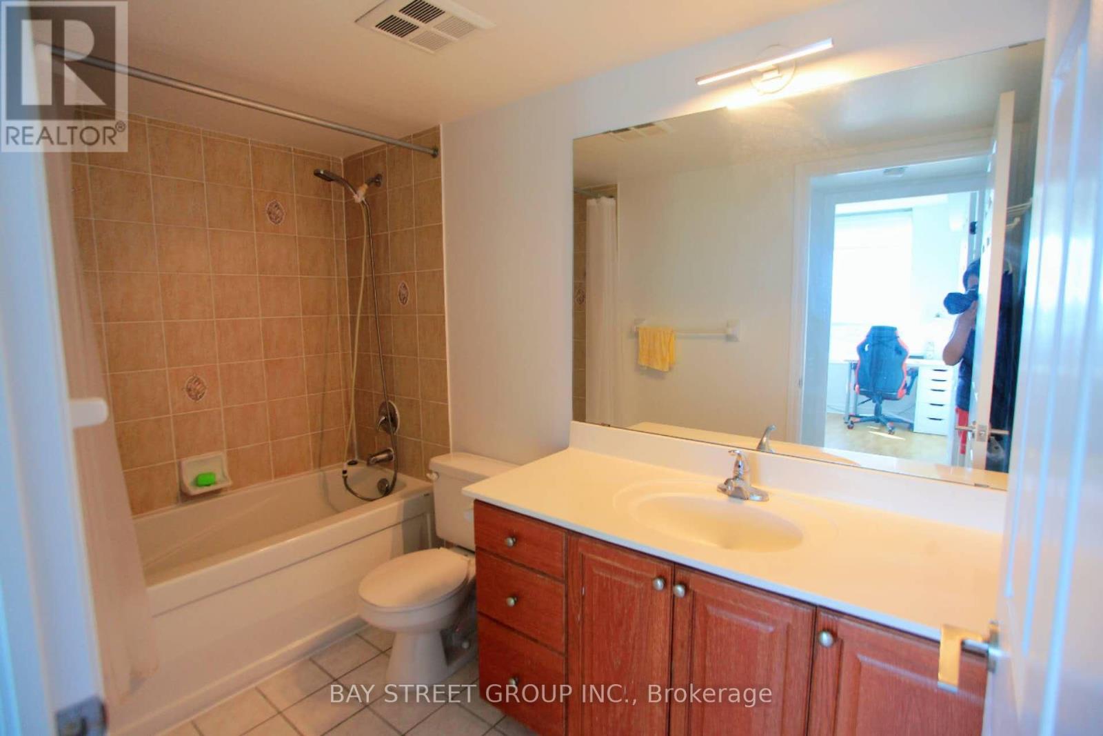 #1814 83 BOROUGH DRIVE - 13
