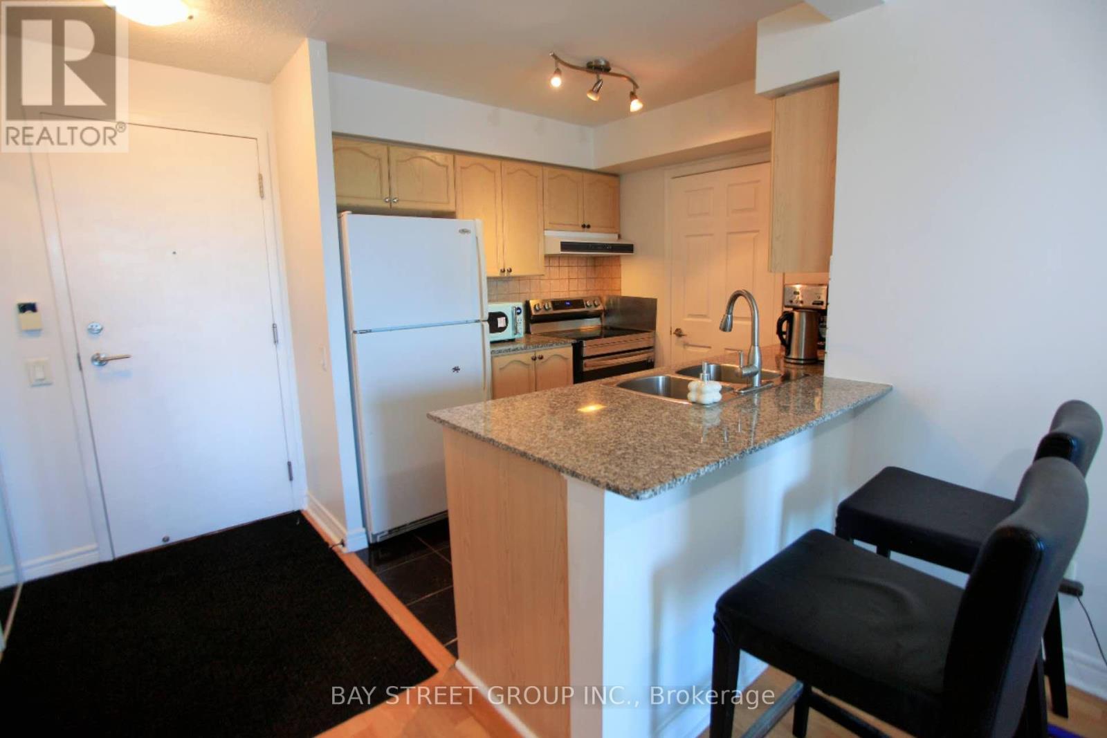 #1814 83 BOROUGH DRIVE - 6