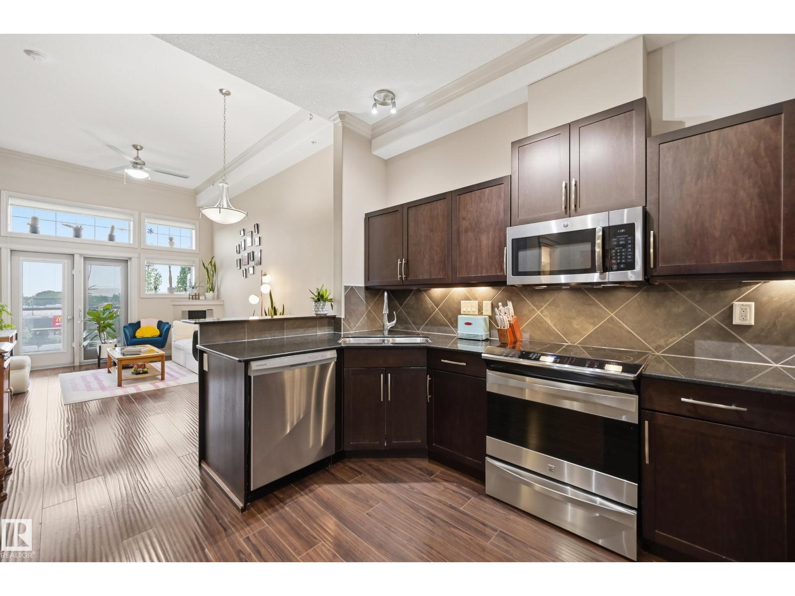 #443 10121 80 AV NW - Image 11