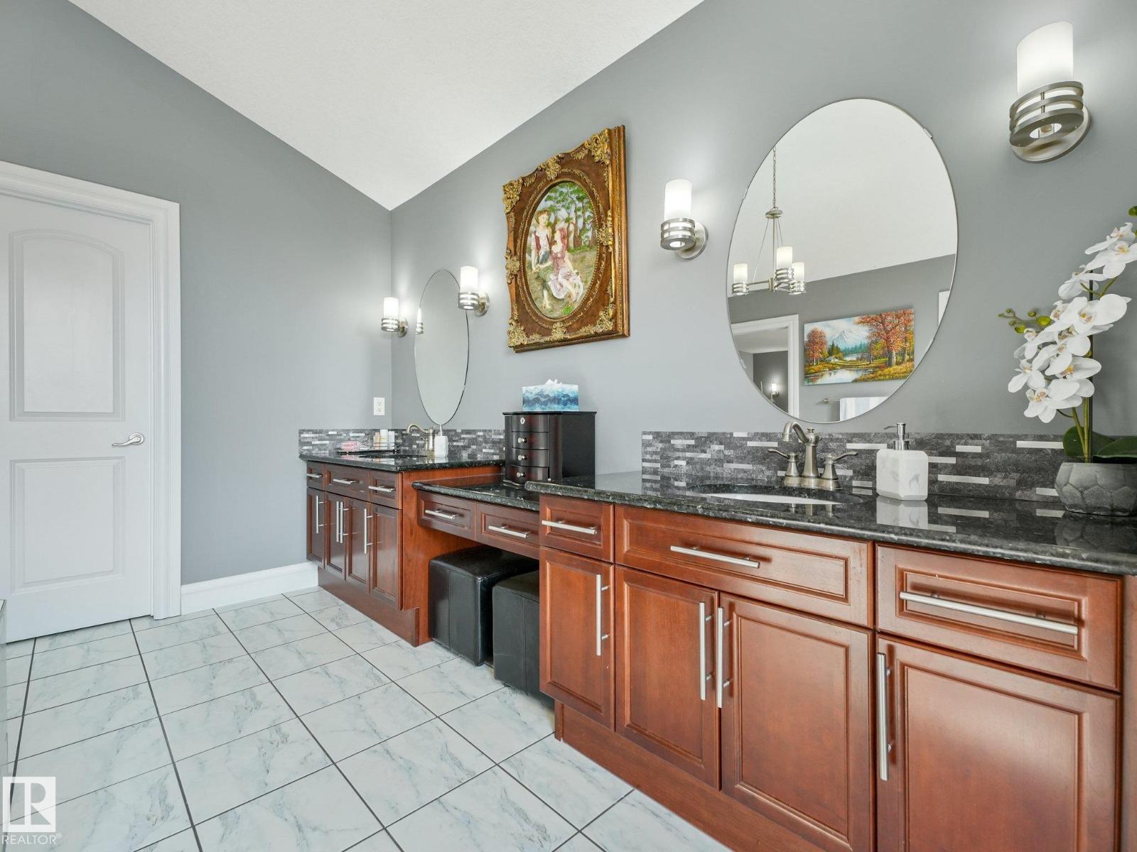 544 ADAMS WY SW - 42