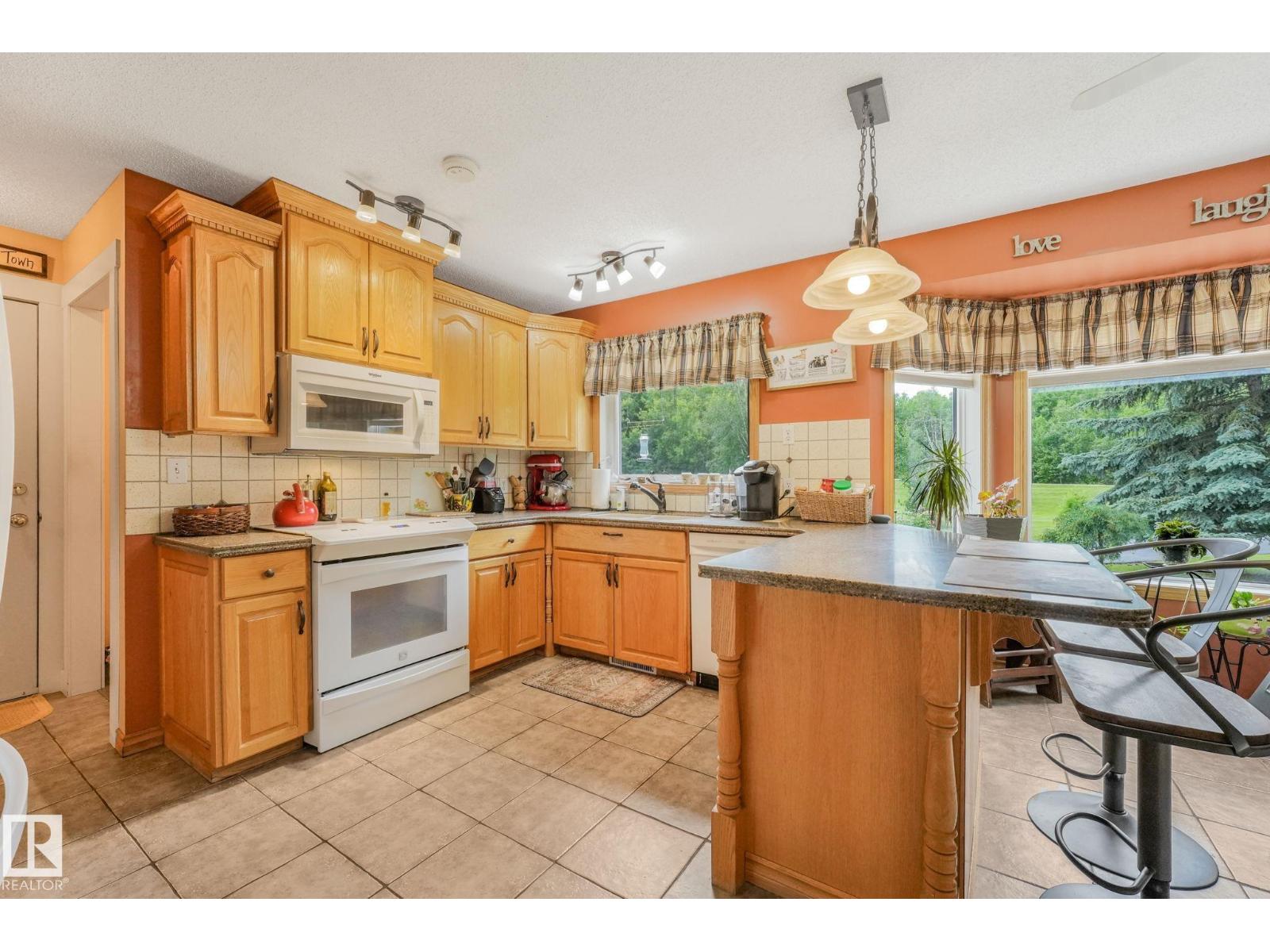 #170 21252 TWP ROAD 530 - 11