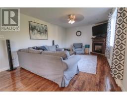 32 Abbotts Road thumbnail 11