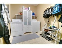 32 Abbotts Road thumbnail 14