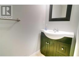 32 Abbotts Road thumbnail 15