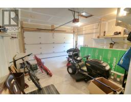 32 Abbotts Road thumbnail 16