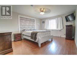 32 Abbotts Road thumbnail 19