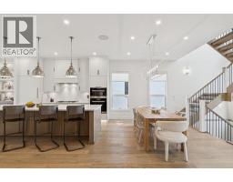 6pc Bathroom - 4407 17 Street Sw, Calgary, AB T2T4R1 Photo 21