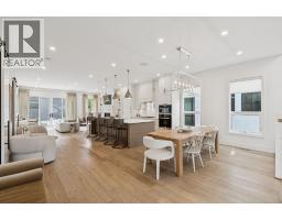 2pc Bathroom - 4407 17 Street Sw, Calgary, AB T2T4R1 Photo 18