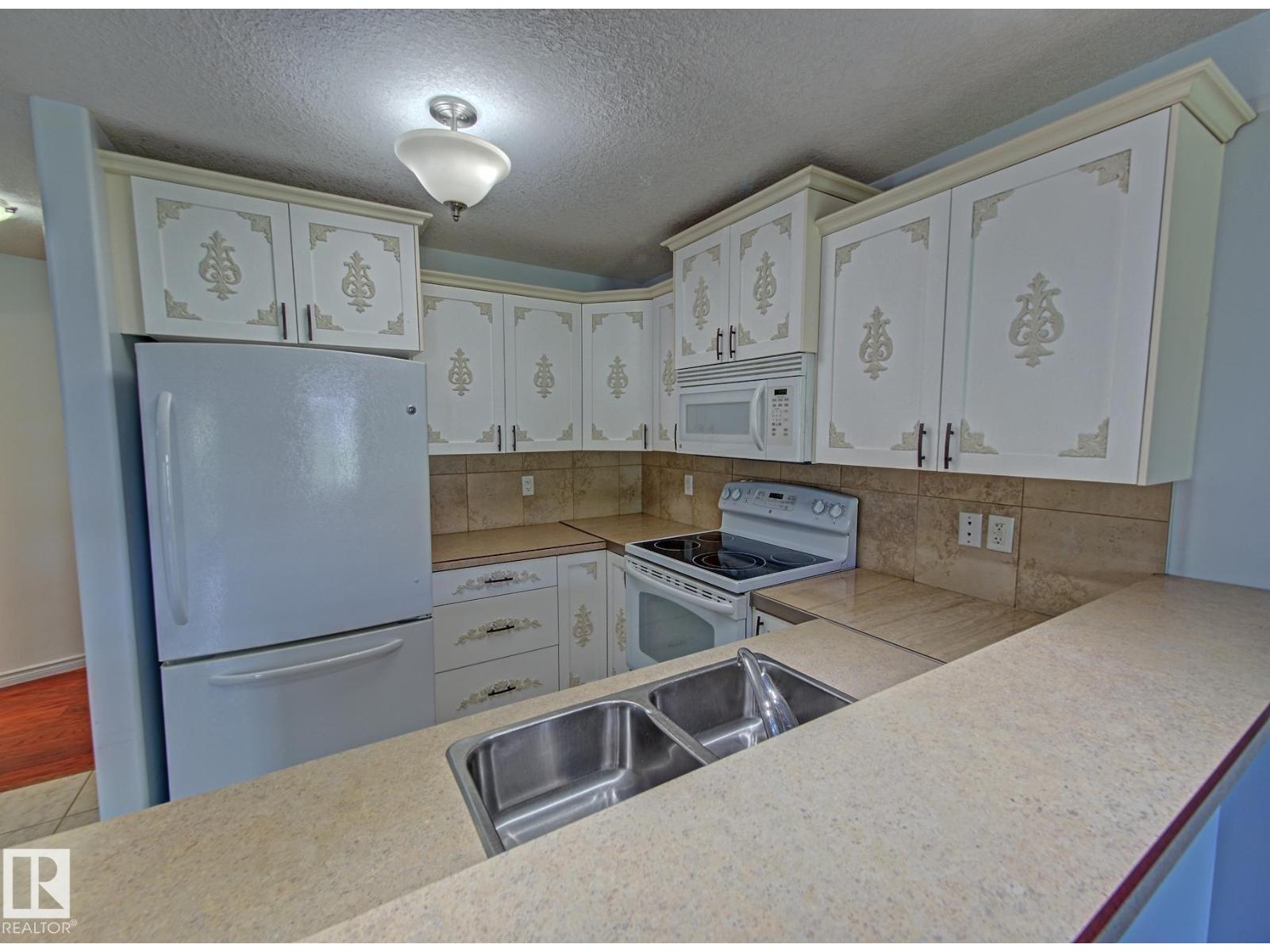 #3 10 Woodcrest LN - 12