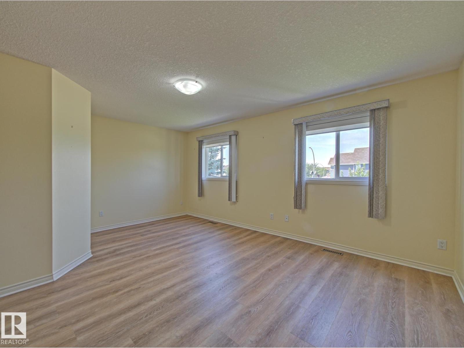#3 10 Woodcrest LN - 22