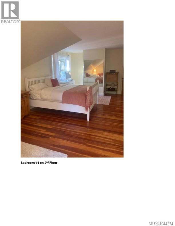 1215 North End Rd - 21