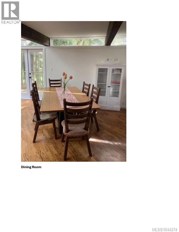 1215 North End Rd - Image 17