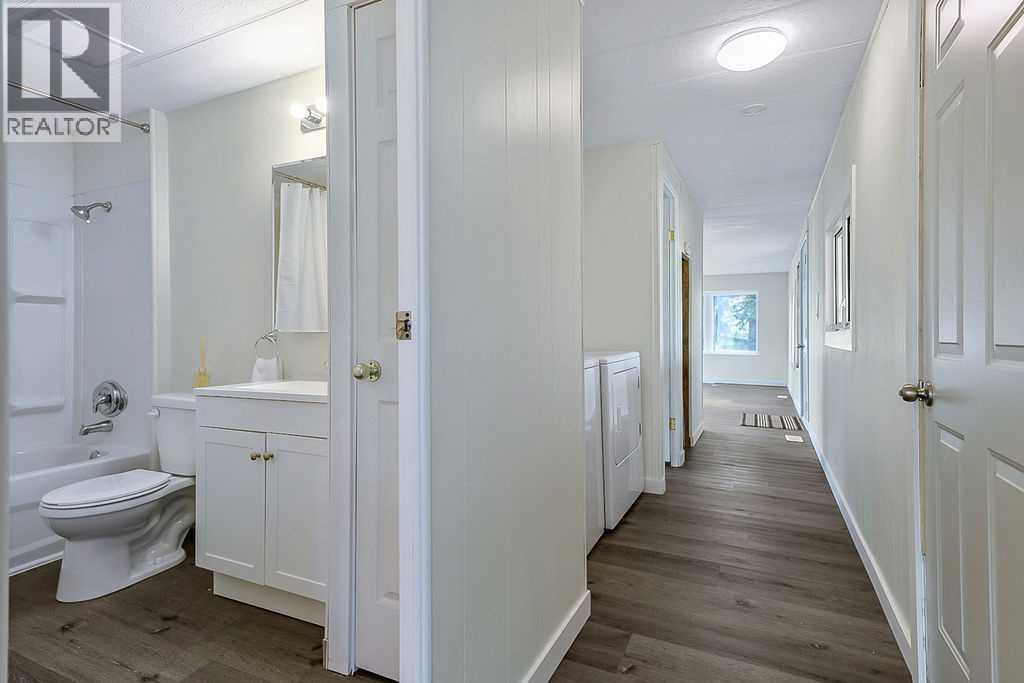 225 2 Avenue N - Image 14
