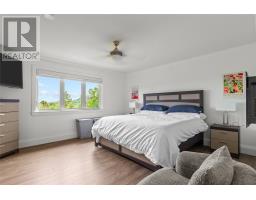 18 Mercers Road thumbnail 15