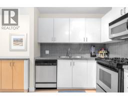 305 175 W 1st Street, North Vancouver, BC V7M3N9 Photo 6
