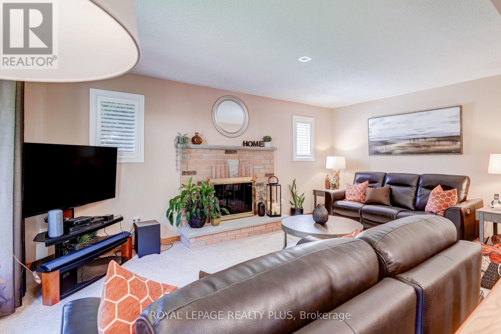 1459 RAVENSMOOR CRESCENT - 13