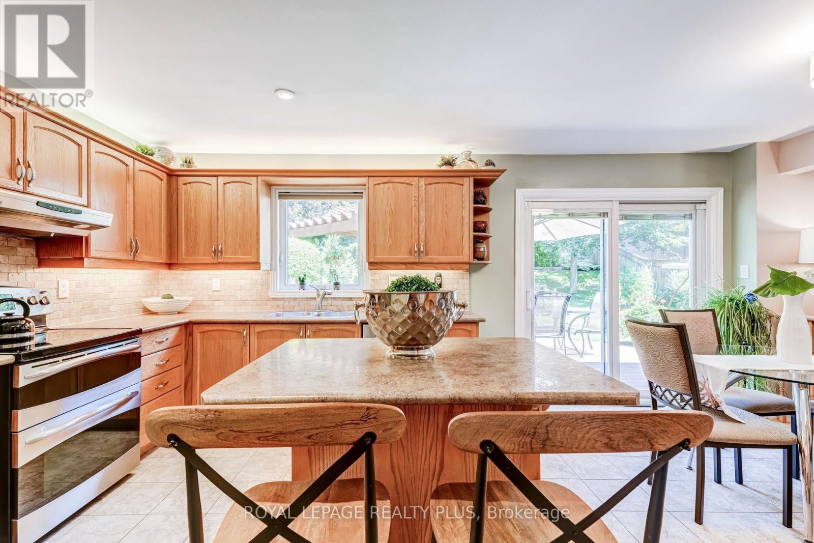 1459 RAVENSMOOR CRESCENT - 18