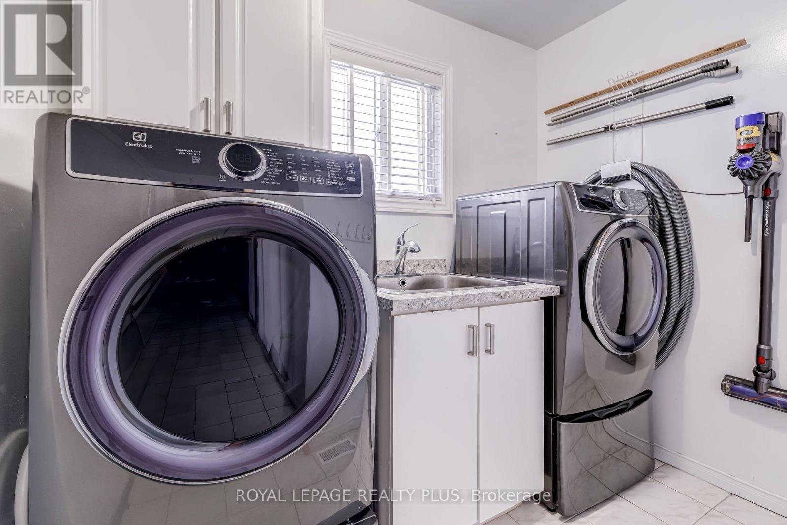 1459 RAVENSMOOR CRESCENT - 22