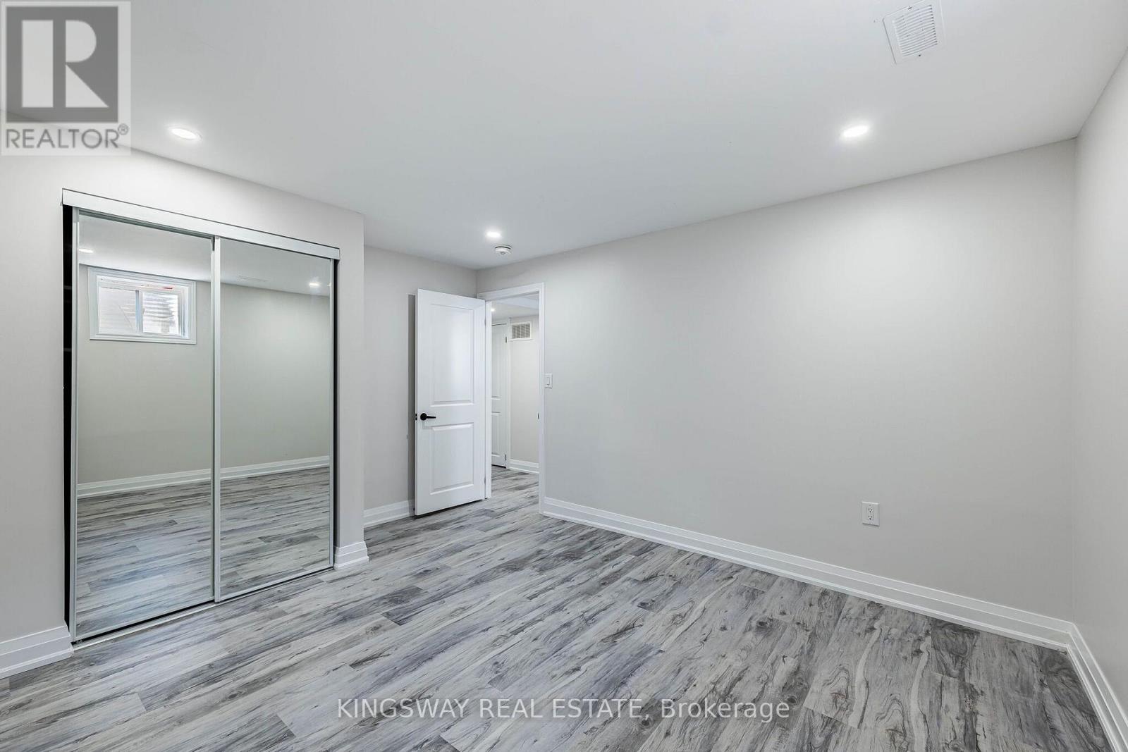 323 COCHRANE TERRACE - 44