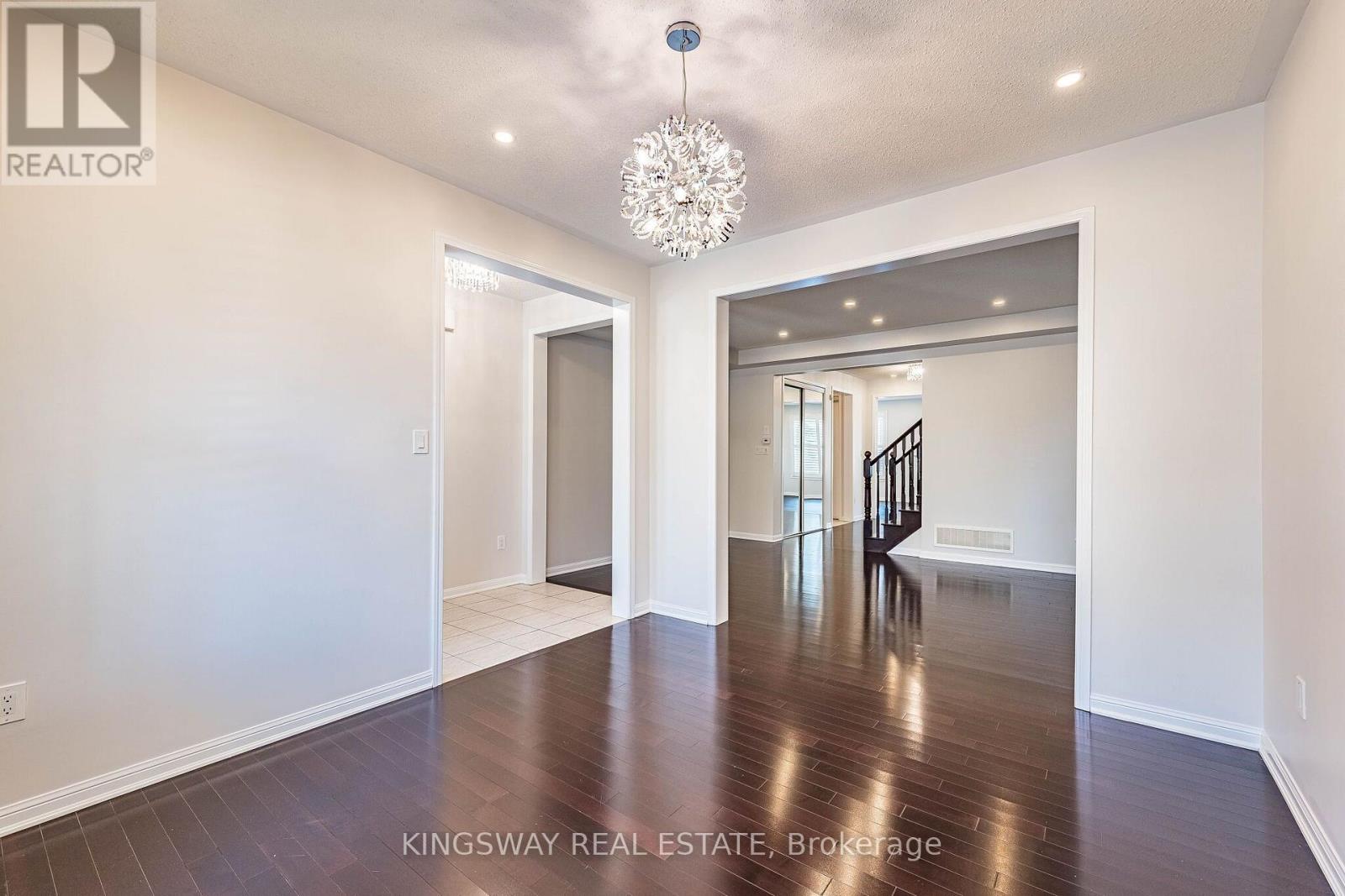 323 COCHRANE TERRACE - 7
