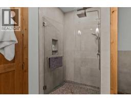 533 3rd Street, Canmore, AB T1W2H8 Photo 31