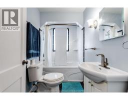 4pc Bathroom - 74 Marlborough Street East, Leamington, ON N8H1W9 Photo 10
